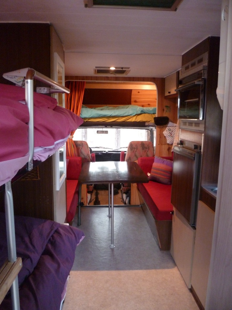 1395949231_bed_4.jpg