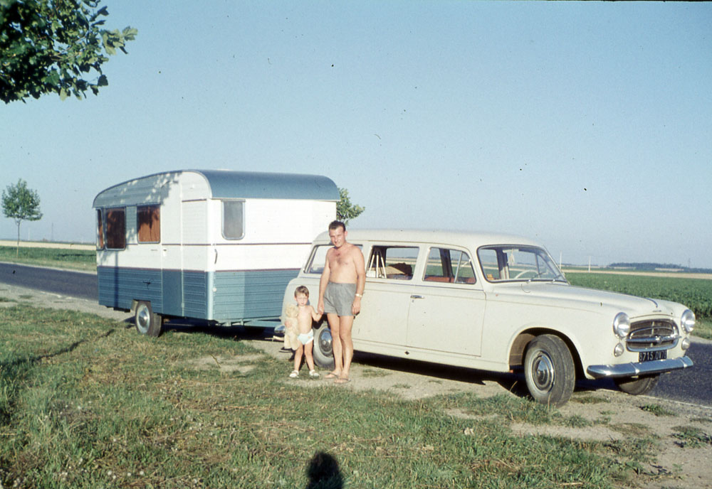 1402443371_1___403_de_mes_parents_avec_caravane_64_sur_la_route_de_la_cote_d_azur.jpg