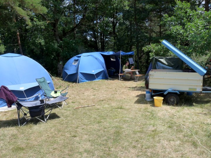 1368997275_camp_2011.jpg