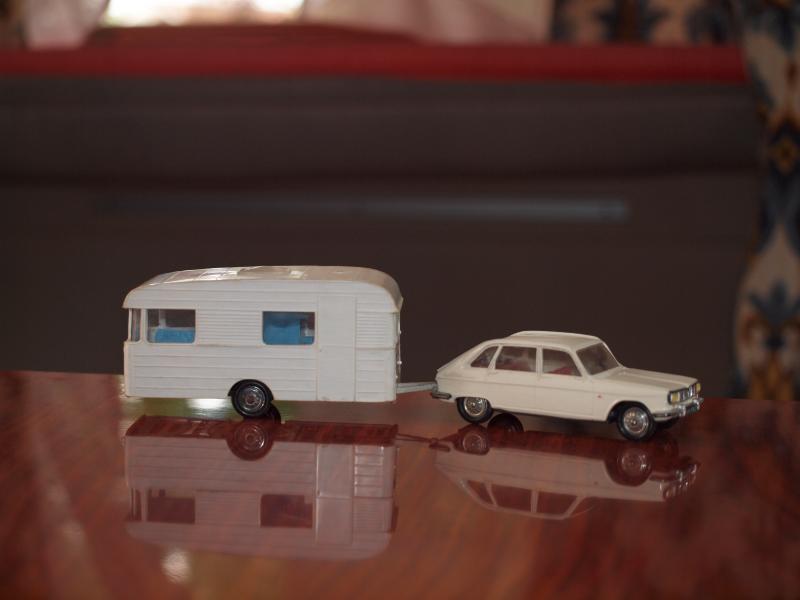 28-10-2011_18h21m53_redim_CARAVANE_+_MINIATURE_002.jpg